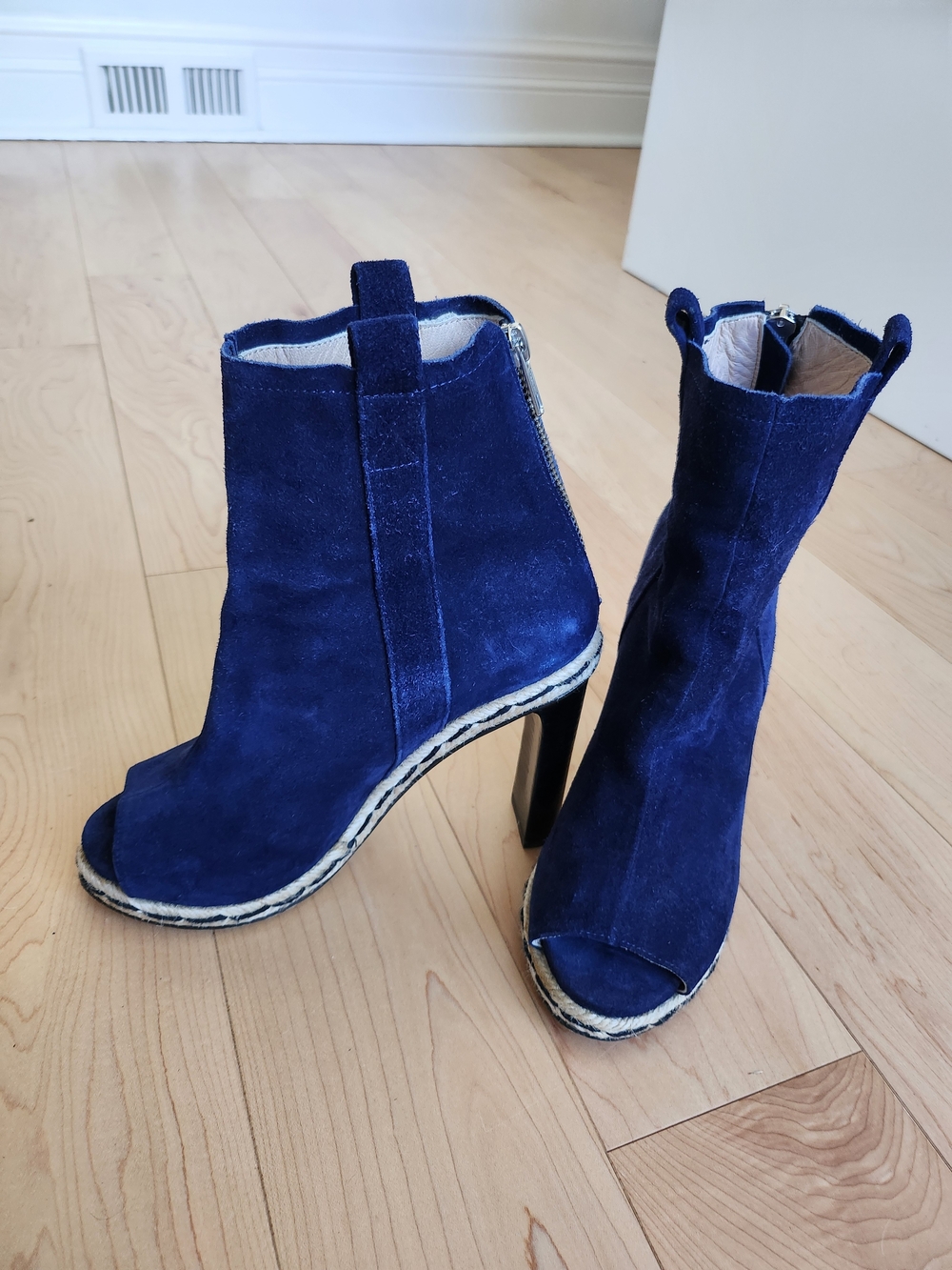 Opening Ceremony Navy(Royal Blue) Suede Peep-Toe Ankle Boots 6-6.5 - Picture 3 of 9
